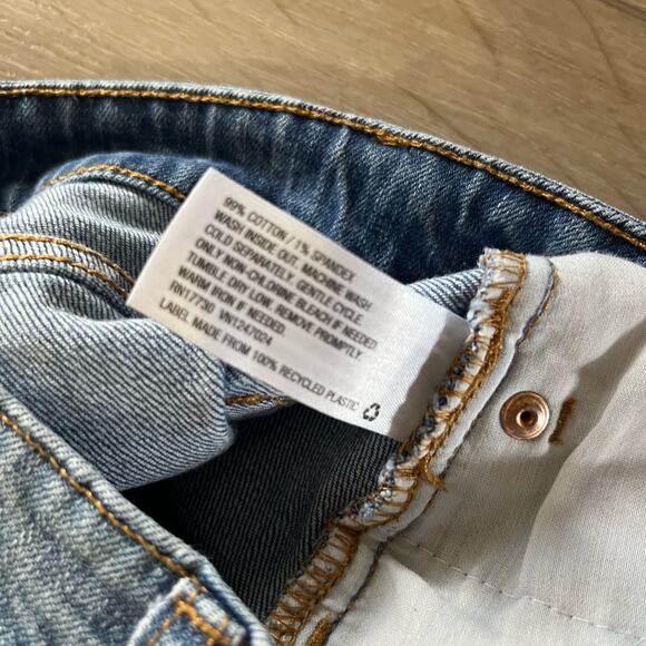 Wild Fable Women’s High Rise Distressed Mom Jean Size 00 - Picture 6 of 9